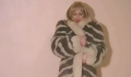 ラッキースレーブが直面farted 素人 フェラ 動画 無料