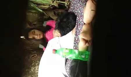 乳搾りテーブルセッション4 素人 フェラ 顔射 動画